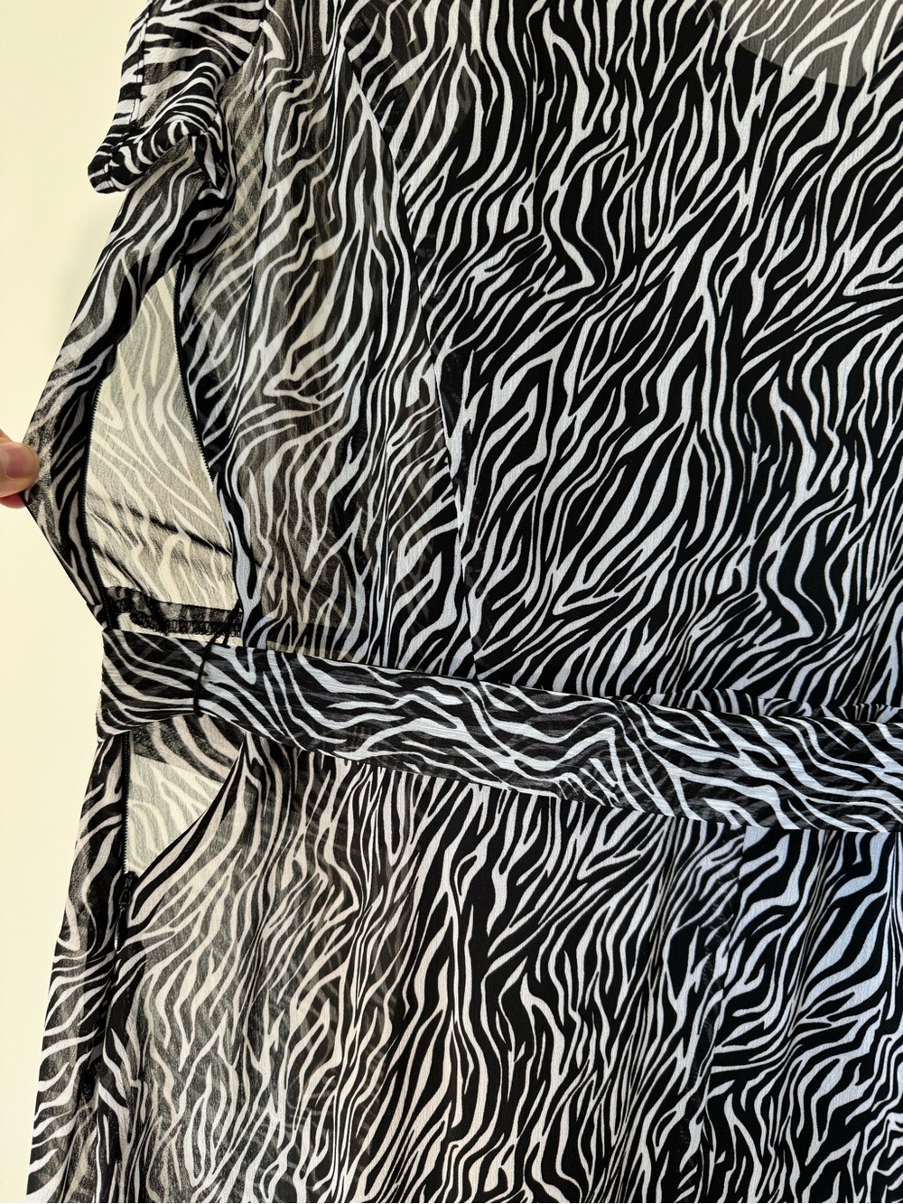 Christopher & Banks Zebra Print Sheer Flutter Sleeve Ruffle Dress sz 16 - Picture 5 of 9